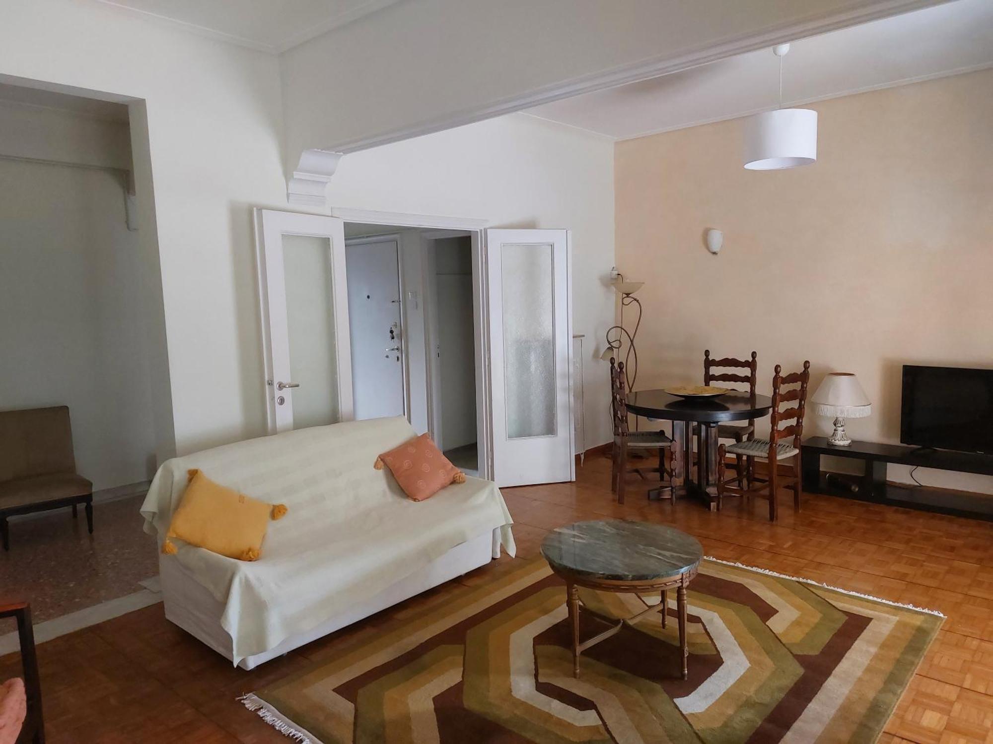 Retro Apartment *